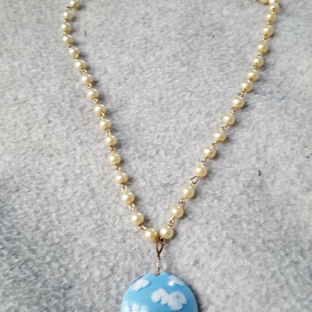 Art glass pendant on glass pearl chain,