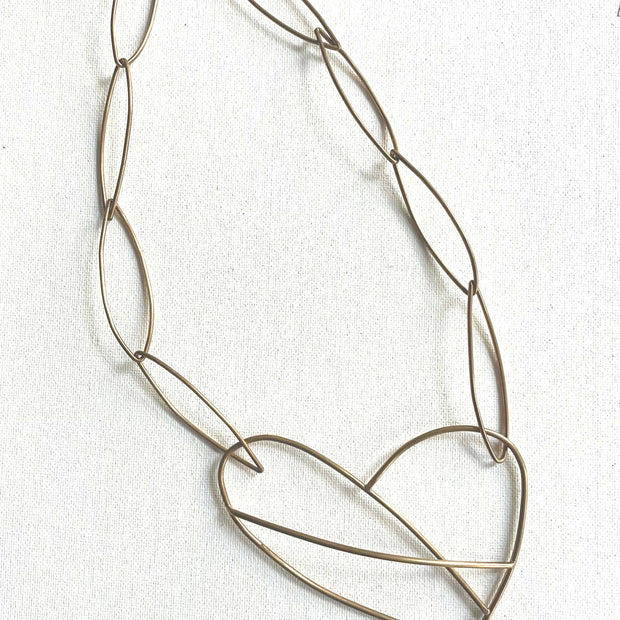 3D heart statement necklace