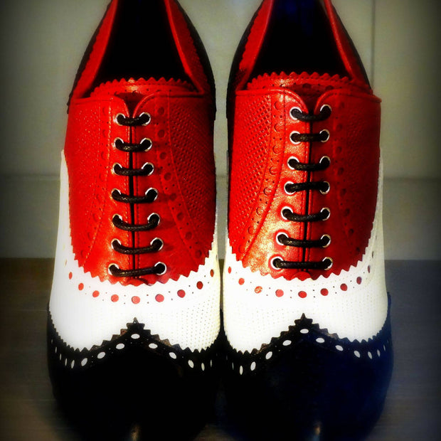 "Gucci Shoes" - 8"x10" print with black acid-free mat board (total size including mat 11"x14)
